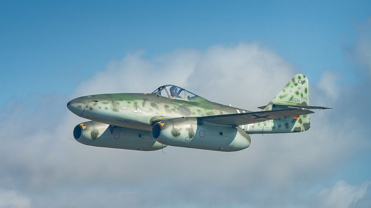  FILM 2 - R I A T /  FLYING DISPLAY DER Me 262 